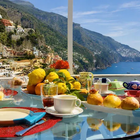 With Sea View ! Ποζιτάνο